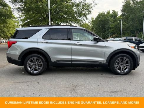 Used 2022 Ford Explorer XLT w/ Equipment Group 202A AWD/4WD image 9