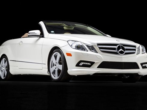 Used 2011 Mercedes-Benz E 550 Cabriolet image 11