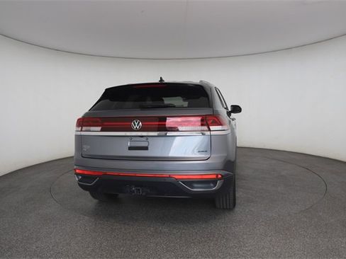 Used 2024 Volkswagen Atlas Cross Sport SE image 16