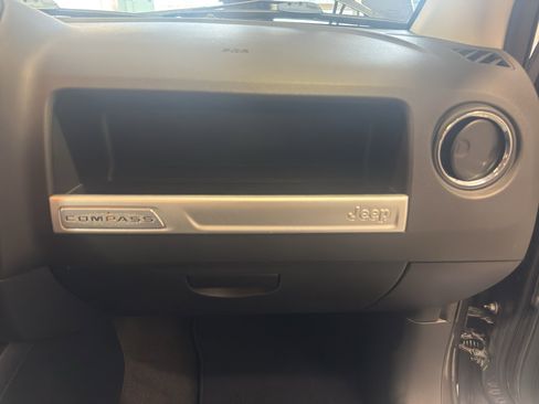 Used 2016 Jeep Compass Sport w/ Power Value Group image 21