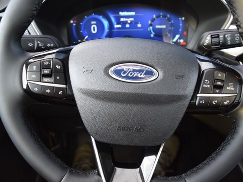 Used 2022 Ford Escape Titanium w/ Class II Trailer Tow Package AWD/4WD image 13