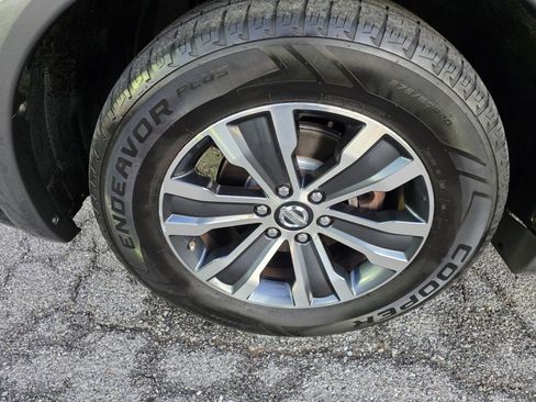 Used 2017 Nissan Armada SL w/ Technology Package image 10