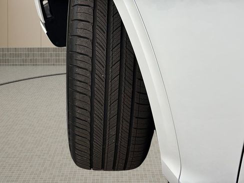 Certified 2026 Genesis GV70 2.5T Advanced image 11