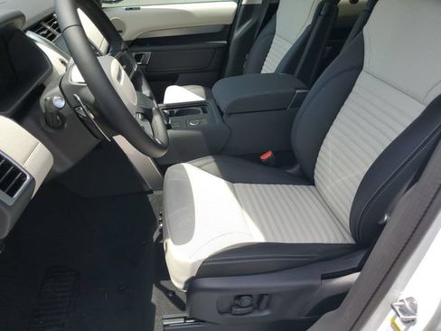 New 2026 Land Rover Discovery Dynamic SE AWD/4WD image 18
