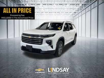 Used 2024 Chevrolet Traverse LT w/ Enhanced Driving Package