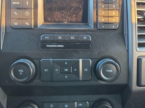 Used 2021 Ford F250 XL w/ Power Equipment Group image 4