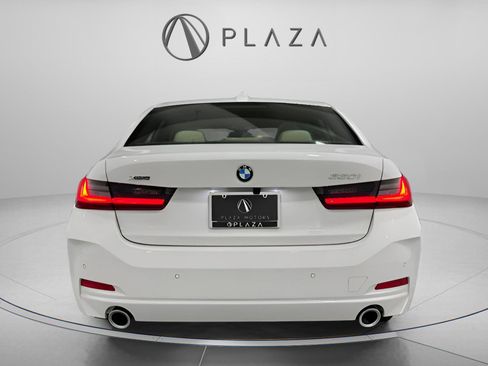 Used 2025 BMW 330i xDrive Sedan w/ Convenience Package image 5