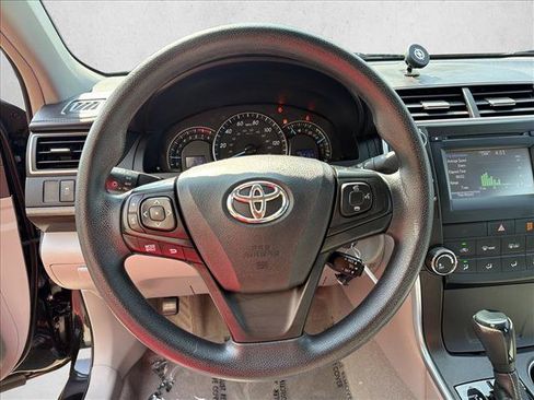 Used 2015 Toyota Camry LE FWD image 13