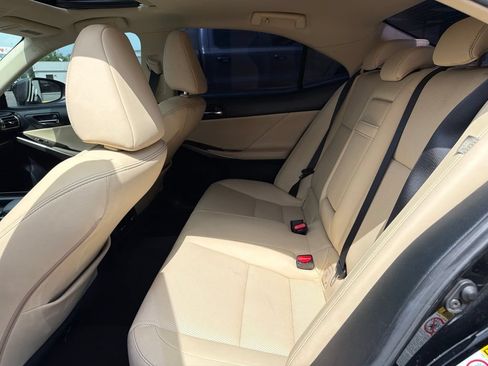 Used 2015 Lexus IS 250 RWD image 34