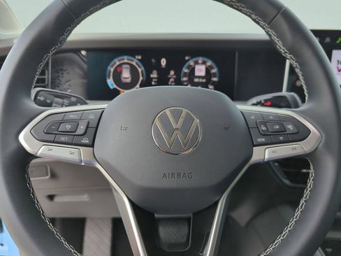 New 2026 Volkswagen Tiguan SE image 44