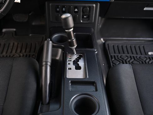 Used 2008 Toyota FJ Cruiser 2WD image 22