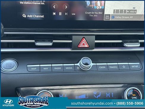 Certified 2023 Hyundai Elantra Limited w/ Preferred Accessory Package image 30