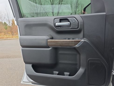 Used 2022 Chevrolet Silverado 1500 RST image 25