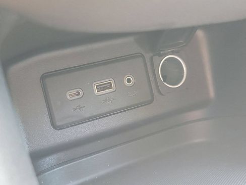 Used 2021 Chevrolet Equinox LT FWD image 28