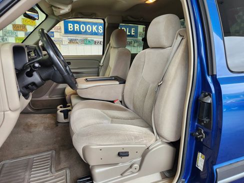 Used 2004 Chevrolet Silverado 1500 w/ Light Duty Power Package image 4