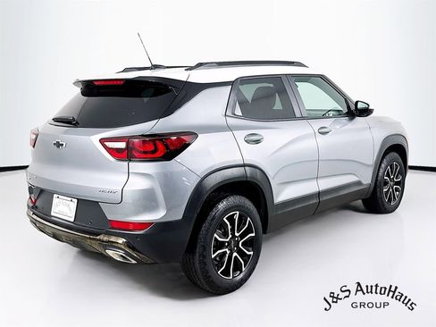 Used 2025 Chevrolet TrailBlazer ACTIV w/ Convenience Package image 7