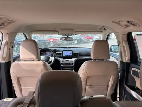 Used 2024 Ford Explorer XLT w/ Equipment Group 202A image 42