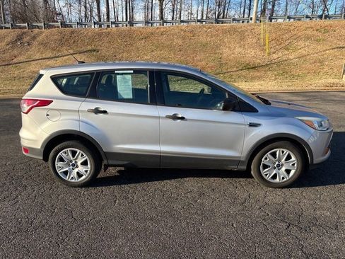 Used 2015 Ford Escape S image 8