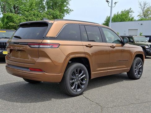 New 2026 Jeep Grand Cherokee Limited AWD/4WD image 4