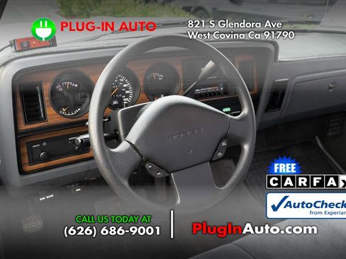 Used 1992 Dodge D/W Truck 250 image 14