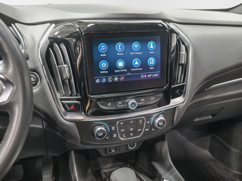 Used 2022 Chevrolet Traverse LT image 22