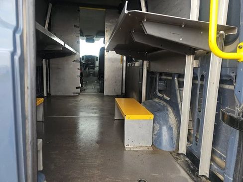 Used 2018 Mercedes-Benz Sprinter 2500 image 8