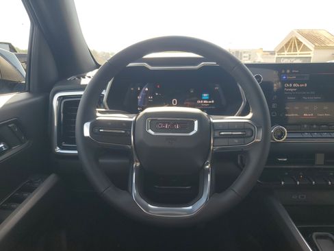 New 2026 GMC Canyon Elevation image 15