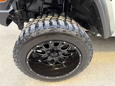 Used 2019 Jeep Wrangler Sport image 32