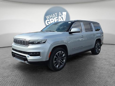 Used 2022 Jeep Grand Wagoneer Series III w/ Rear Seat Video Group 1 AWD/4WD image 8