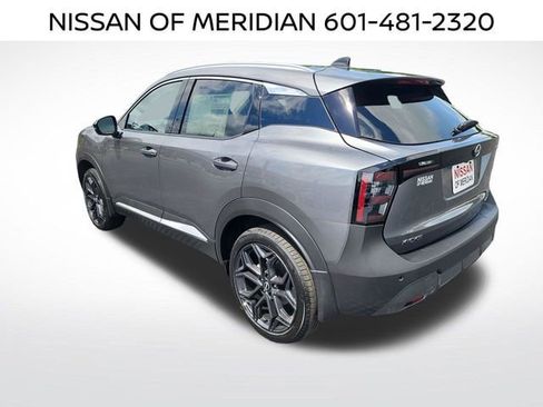 New 2026 Nissan Kicks SR AWD/4WD image 3