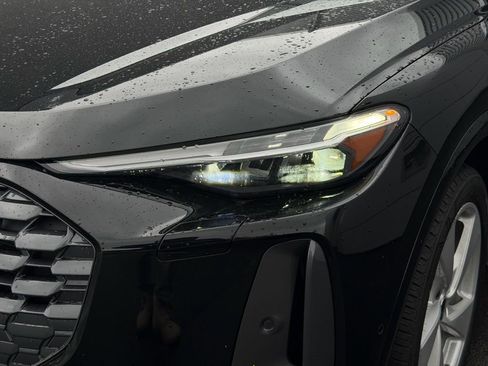 New 2025 Audi Q5 Prestige image 9