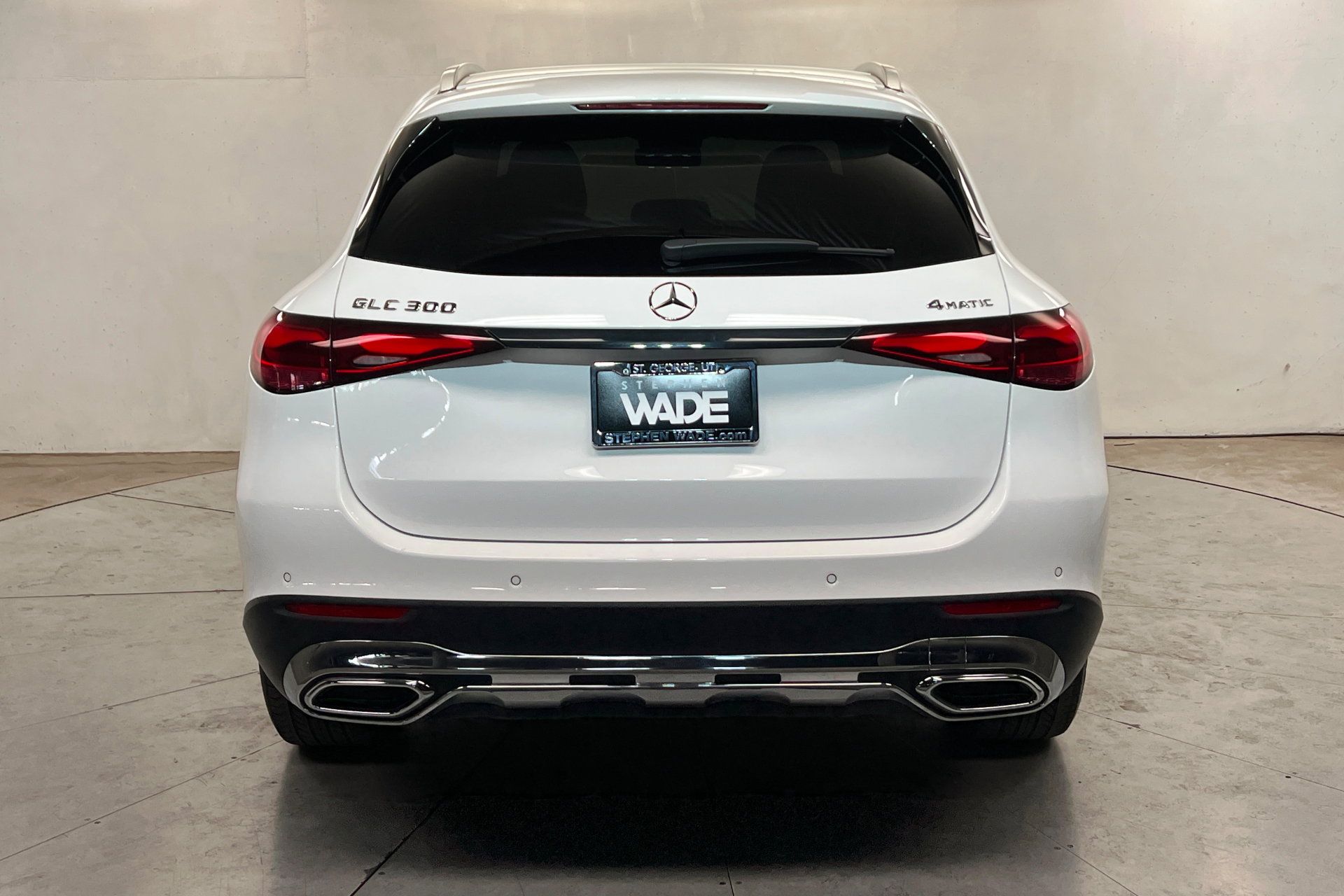 Used 2024 Mercedes-Benz GLC 300 4MATIC image 5