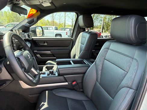 Used 2025 Toyota Tundra SR5 w/ SR5 Premium Package AWD/4WD image 23
