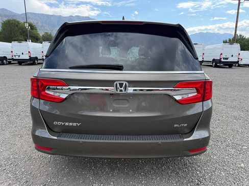 Used 2019 Honda Odyssey Elite image 4