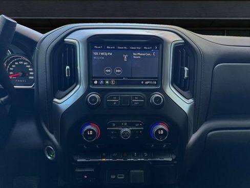 Used 2021 Chevrolet Silverado 1500 RST w/ Z71 Off-Road Package AWD/4WD image 11