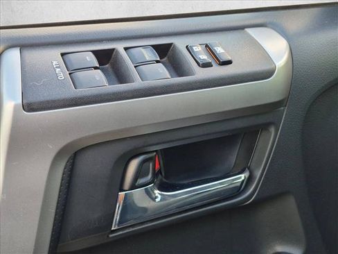 Used 2018 Toyota 4Runner SR5 RWD image 10