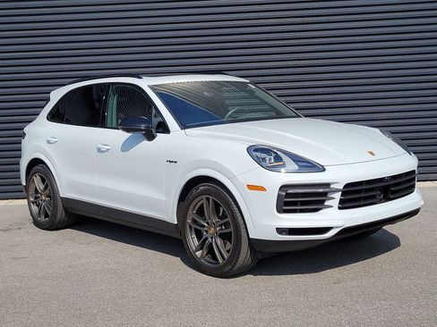 Certified 2023 Porsche Cayenne Platinum Edition AWD/4WD image 9