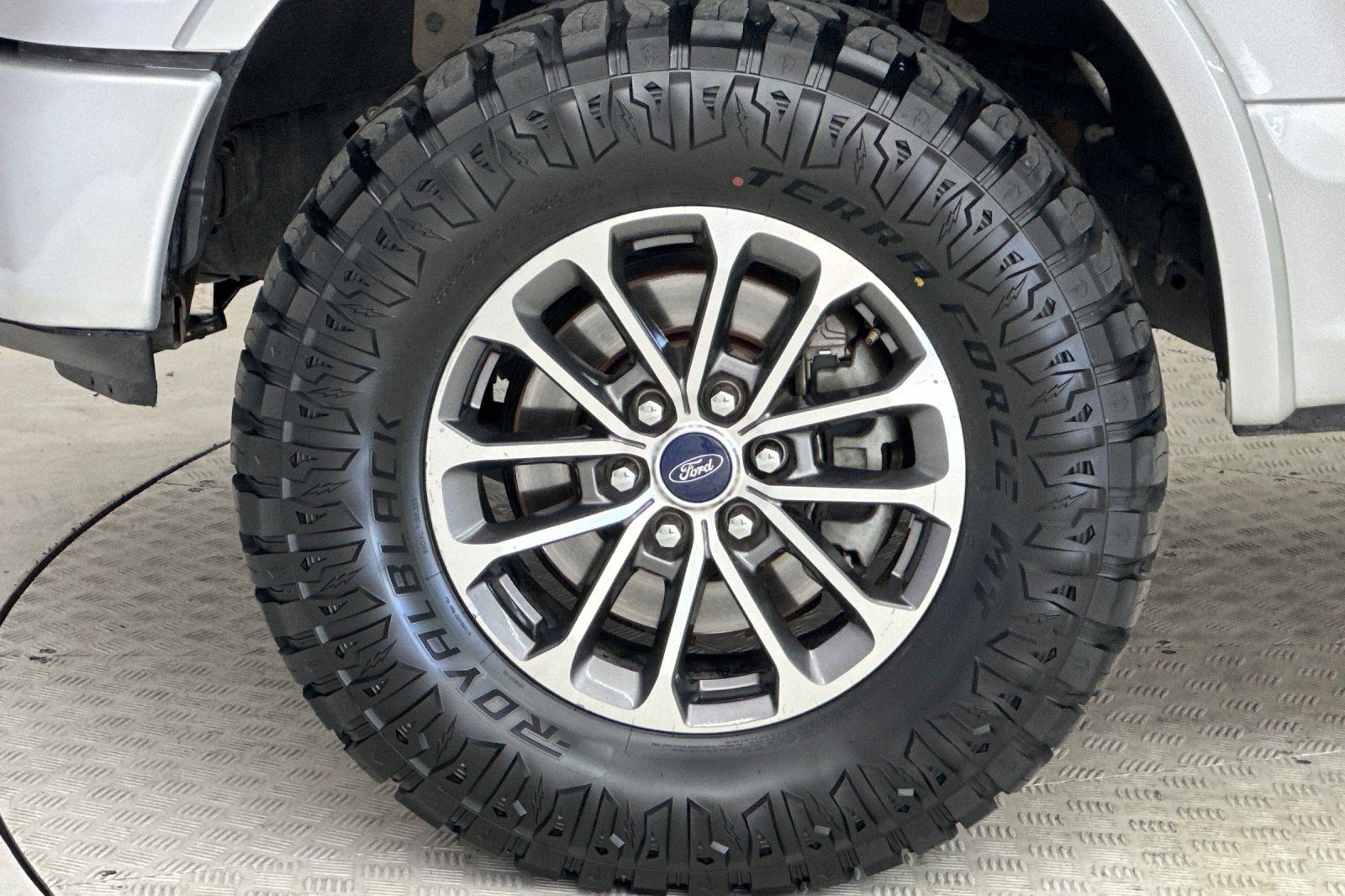 Used 2018 Ford F150 XLT w/ Equipment Group 302A Luxury AWD/4WD image 13
