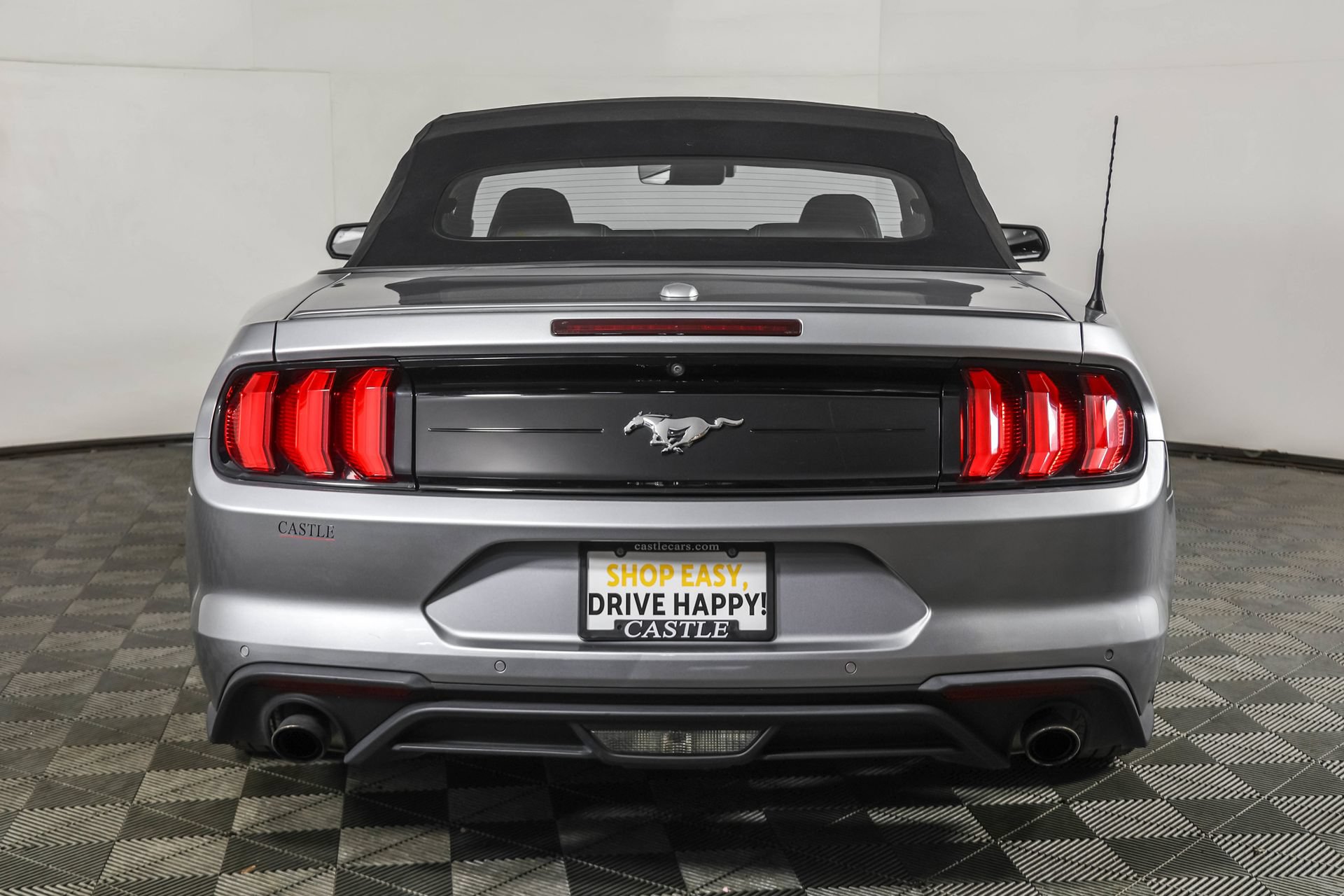 Used 2022 Ford Mustang Premium RWD image 17