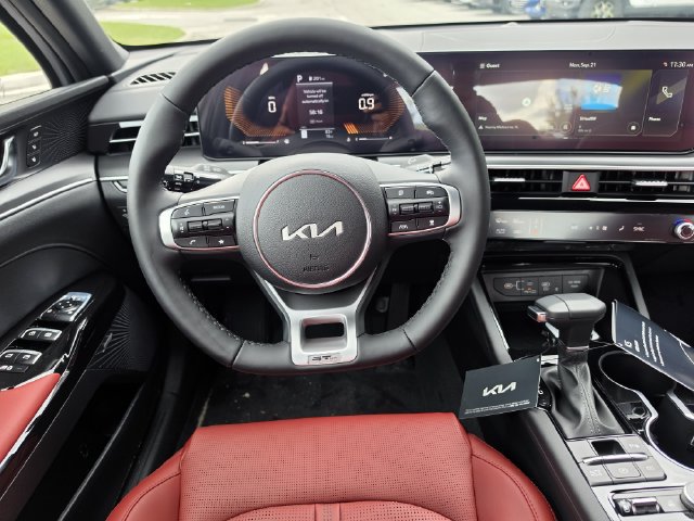 New 2027 Kia K5 GT-Line w/ GT-Line Premium Package FWD image 9