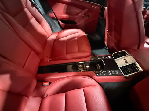 Used 2016 Porsche Panamera 4 image 62