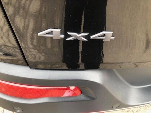 Used 2015 Jeep Cherokee Trailhawk w/ Comfort/Convenience Group image 7