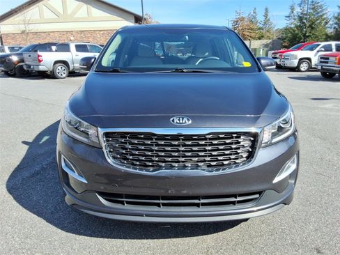 Used 2021 Kia Sedona LX image 2