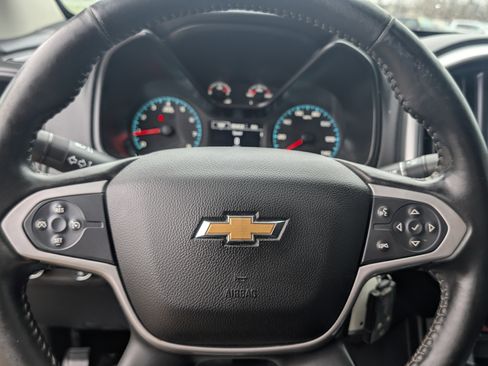 Used 2021 Chevrolet Colorado LT w/ LT Convenience Package AWD/4WD image 15