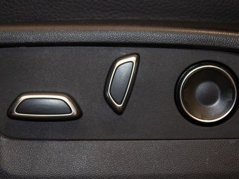 Used 2025 GMC Yukon Denali image 23