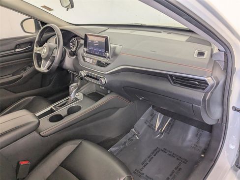 Used 2021 Nissan Altima 2.5 SR image 24