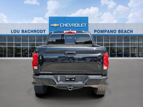 Used 2023 Chevrolet Colorado Trail Boss w/ Technology Package AWD/4WD image 4