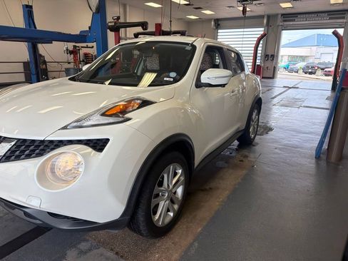 Used 2015 Nissan Juke SV w/ Technology Package FWD image 5