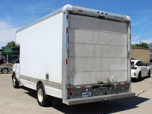 Used 2007 Ford E-450 and Econoline 450 RWD image 10