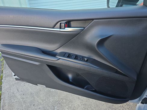 Used 2024 Toyota Camry XSE image 33